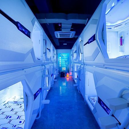 Riccarton Capsule Hotel Kuala Lumpur Extérieur photo
