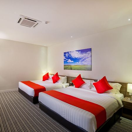Riccarton Capsule Hotel Kuala Lumpur Extérieur photo